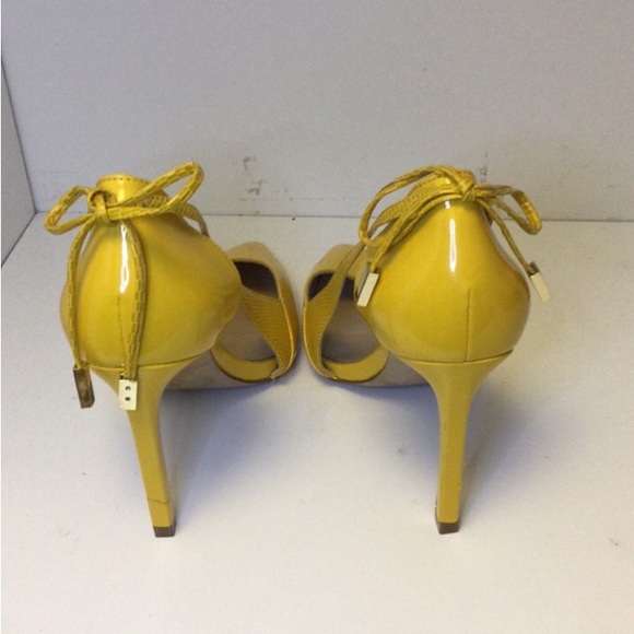 Heels - Picture 4 of 5